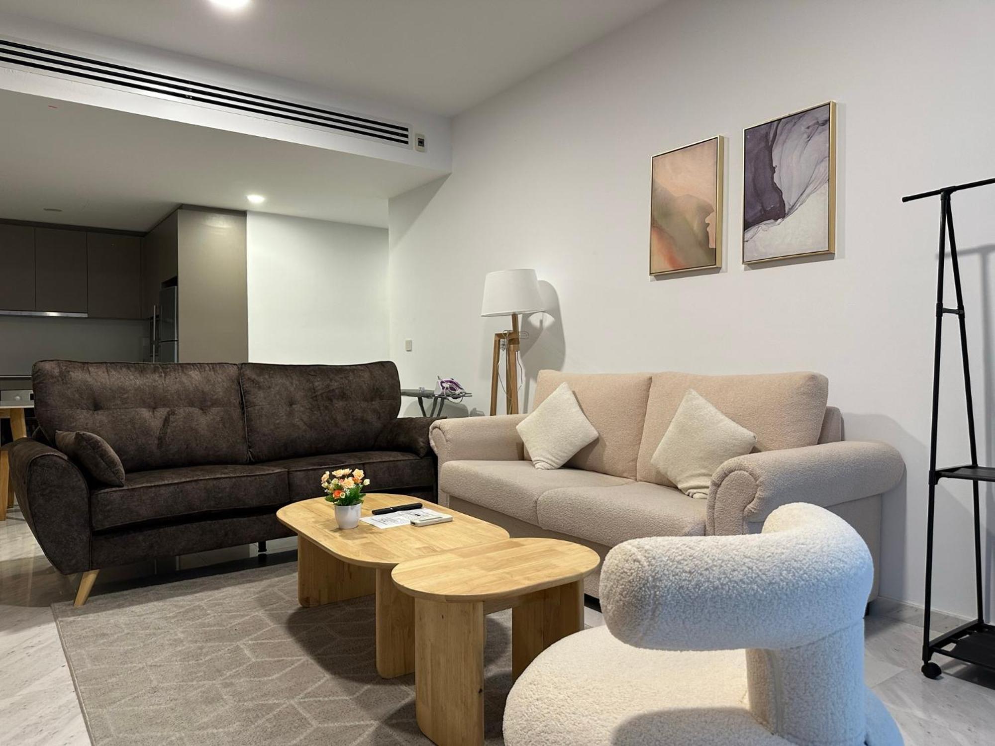 Eaton Service Apartment At Klcc Kuala Lumpur Exterior photo
